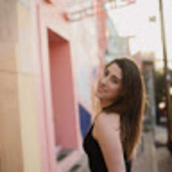 Meet your Posher, Michele - Picture 1 of 1